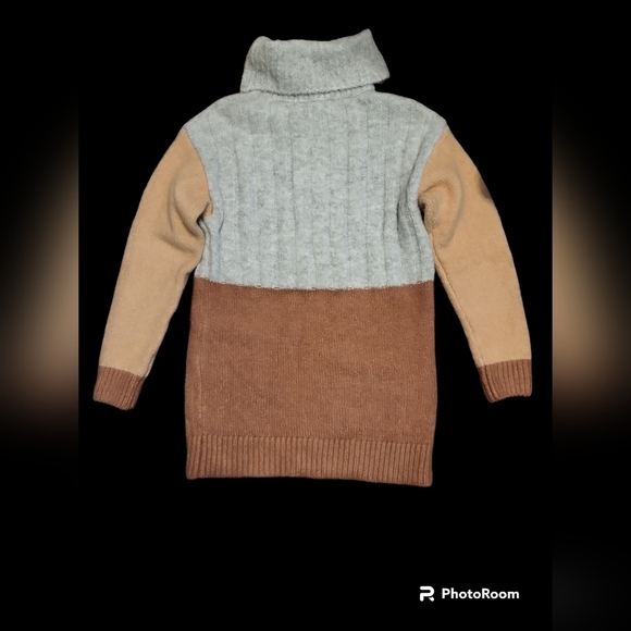 SKIES ARE BLUE Med oversized turtle neck long sweater style 43989 - Picture 9 of 12